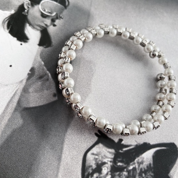 Vintage Pearl and Rhinestone Wrap Bracelet - Picture 11 of 16